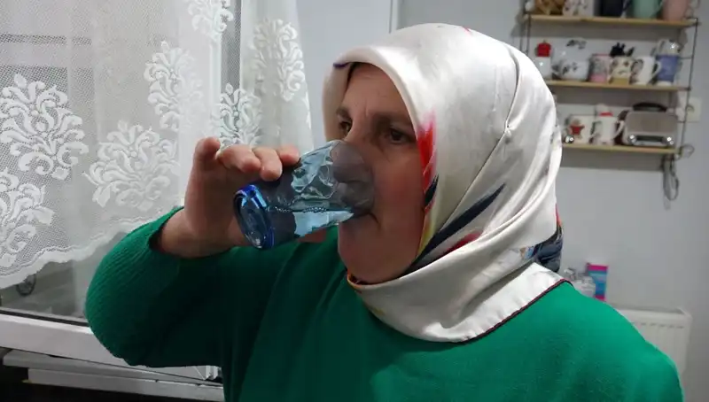 Nisan Yağmurlarında Şifa Arayan Kadın: 30 Yıldır Uyguladığı Gizli Yöntem