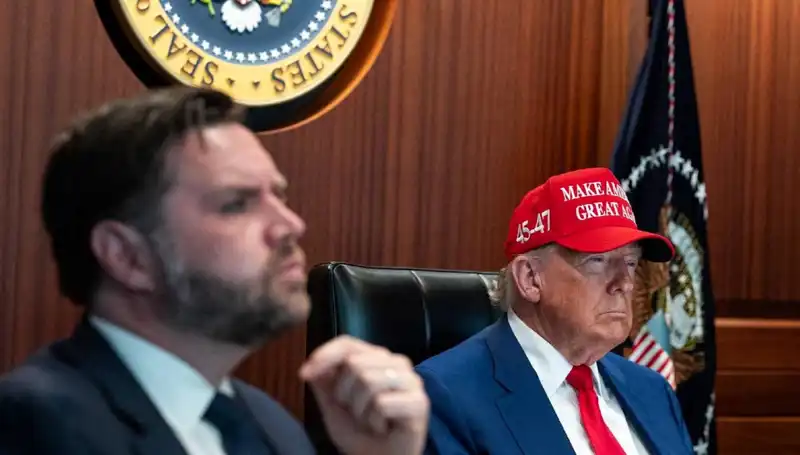 Trump'ın Azil Tasarısı Reddedildi: Siyasi Tartışmalar Derinleşiyor