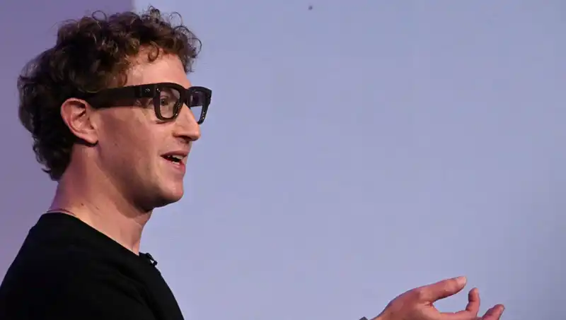 Zuckerberg’in Tanıttığı Yeni Gözlük: Yapay Zeka ile Geleceği Şekillendirme Zamanı!