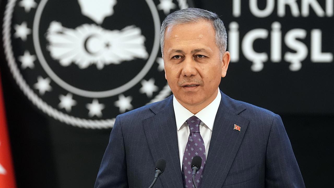 Bakan Yerlikaya'dan Suriyeli Göçmenlere İyi Haber: 15 Günde 25 Bin Kişi Ülkesine Döndü