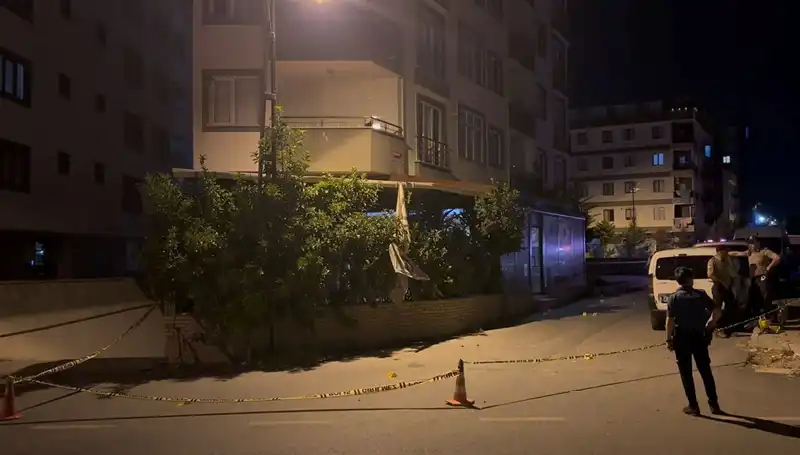 İstanbul'daki Kafeye Silahlı Saldırı: Şok Edici Gelişmeler ve Tanıkların Anlatımları