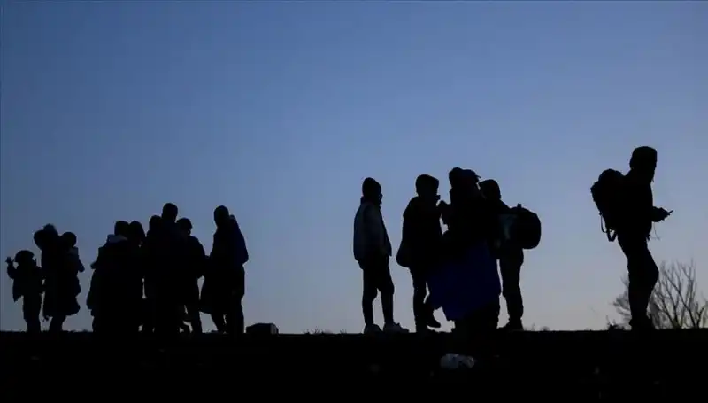 Kırklareli'nde Düzensiz Göçmen Operasyonu: 13 Kaçak Yakalandı