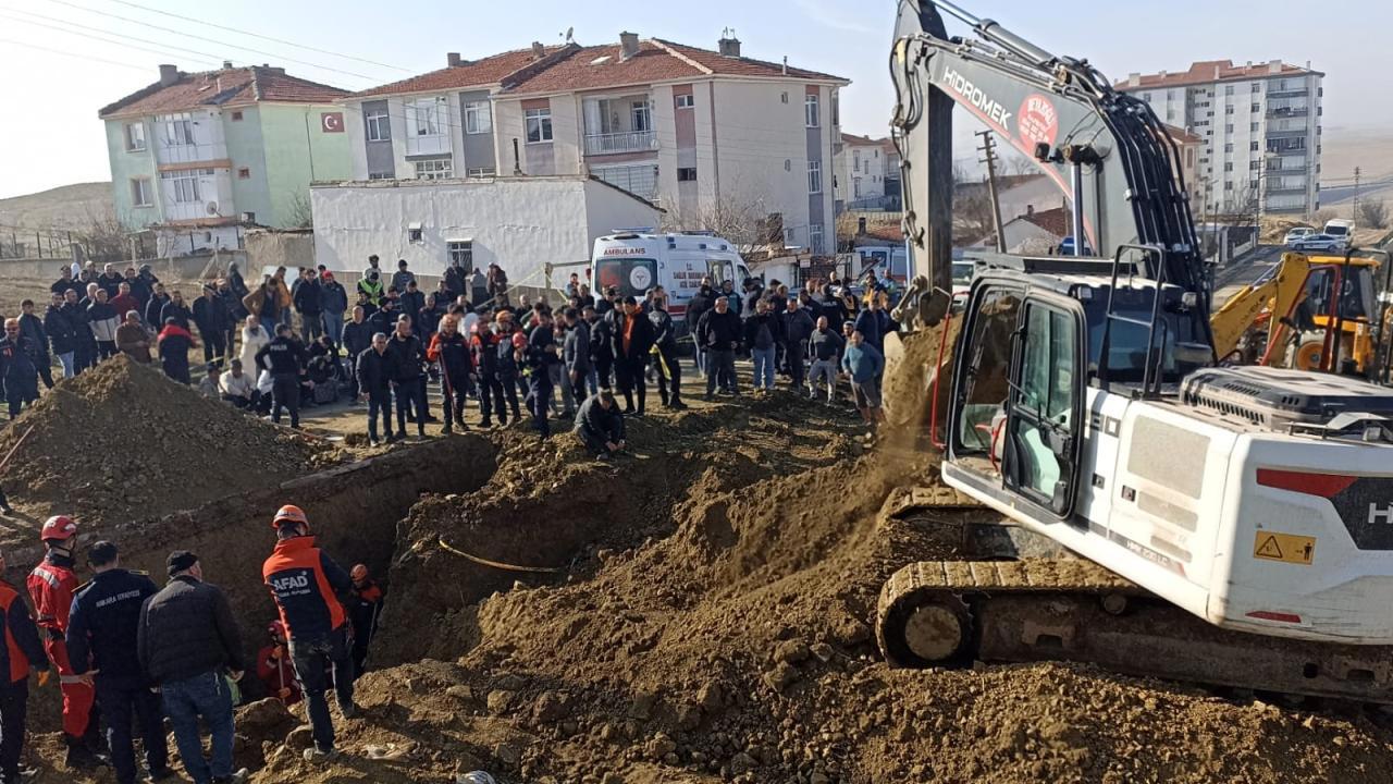 Ankara'da İnşaatta Meydana Gelen Göçükte 1 İşçi Hayatını Kaybetti, 1 İşçi Aranıyor