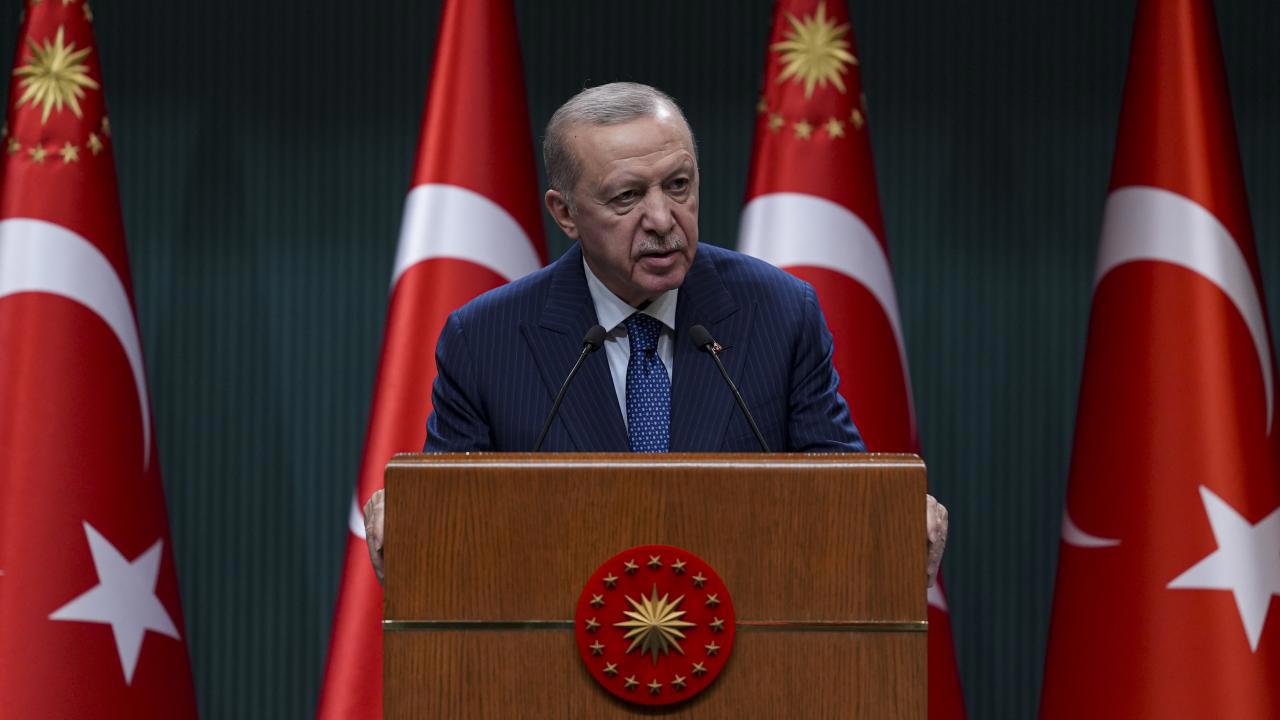 Cumhurbaşkanı Erdoğan, depremzedelere destek sözü verdi