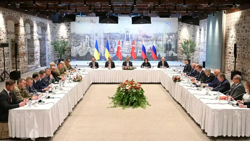 İstanbul'da Tarihi Barış Zirvesi: Rus Heyeti Türkiye'de Toplandı