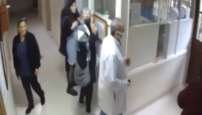 Üsküdar'da Doktorun Cumhurbaşkanına Hakaret Davası: Hapis Ceza İsteniyor