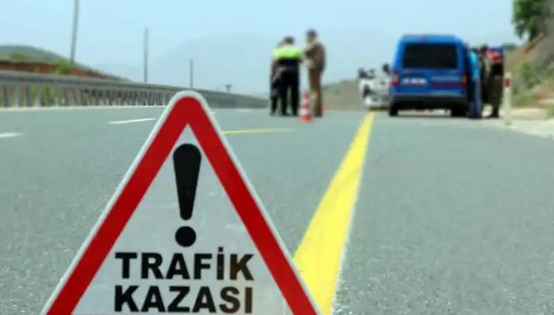 Bitlis’te meydana gelen iki ayrı kazada 19 kişi yaralandı!