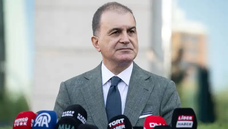 Ömer Çelik'ten Özel'e Sert Tepki: Demokratik Alanı Tehdit Eden Sözler