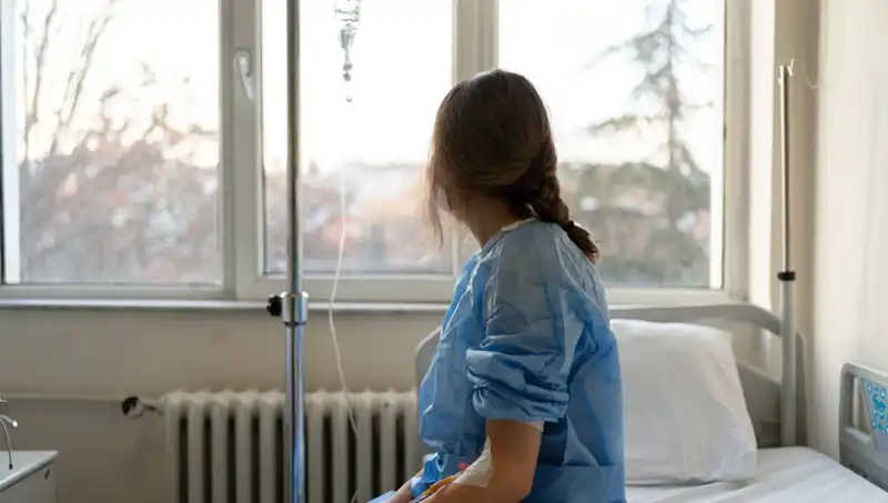 Genç Kadının Meme Kanseri Teşhisi: Doktorlar Ciddi Değil Dedi, Gerçek Başka Çıktı