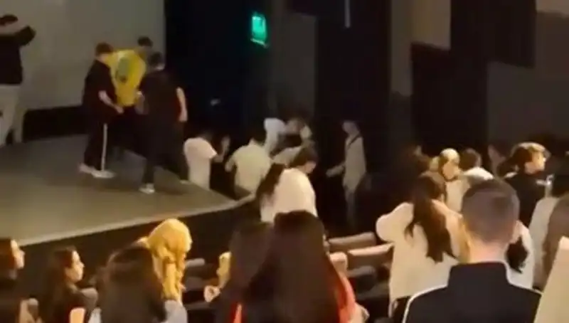 Çakal’ın Hayranları Arasında Kargaşa: Nedenler ve Sonuçlar