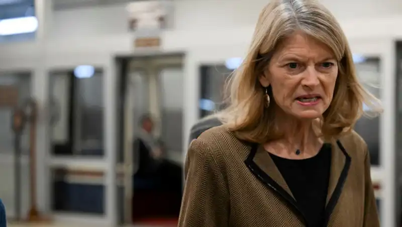 Cumhuriyetçi Senatörden Şok İtiraf: Trump Korkusu Herkesi Sarıyor!
