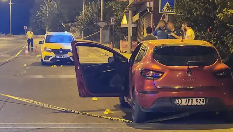 Otomobil Çatışması: İki Hayat Kaybı ve Beş Yaralı