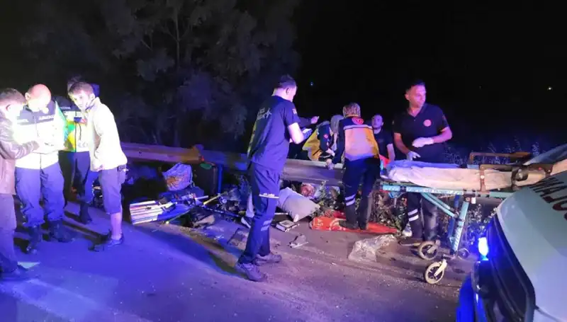: Minibüs Kazasında Hayatını Kaybedenlerin Dramı ve Soru İşaretleri