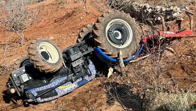 Siirt'te Traktör Kazası: Sürücü Hayatını Kaybetti