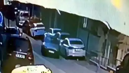 Esenyurt’ta Park Halindeki Araçlara Çarpan Sürücü Kaçtı, Olayın Sırları Çözülüyor