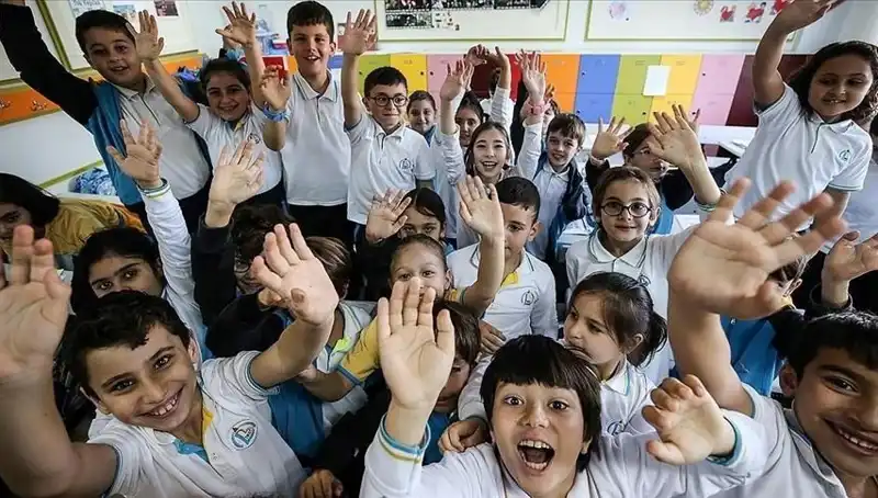 9 Günlük Tatilin Ardından Okul Zilinin Çaldığı O Anlar