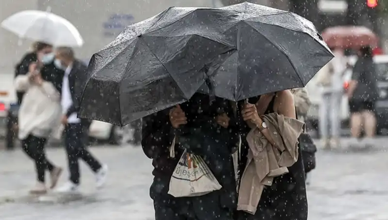 İstanbul’da Kış Soğuğu Geri Dönüyor: Sağanak Yağışlar Kapıda!