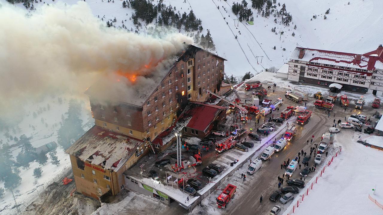 Kartalkaya Kayak Merkezi'nde Otel Yangını Can Aldı