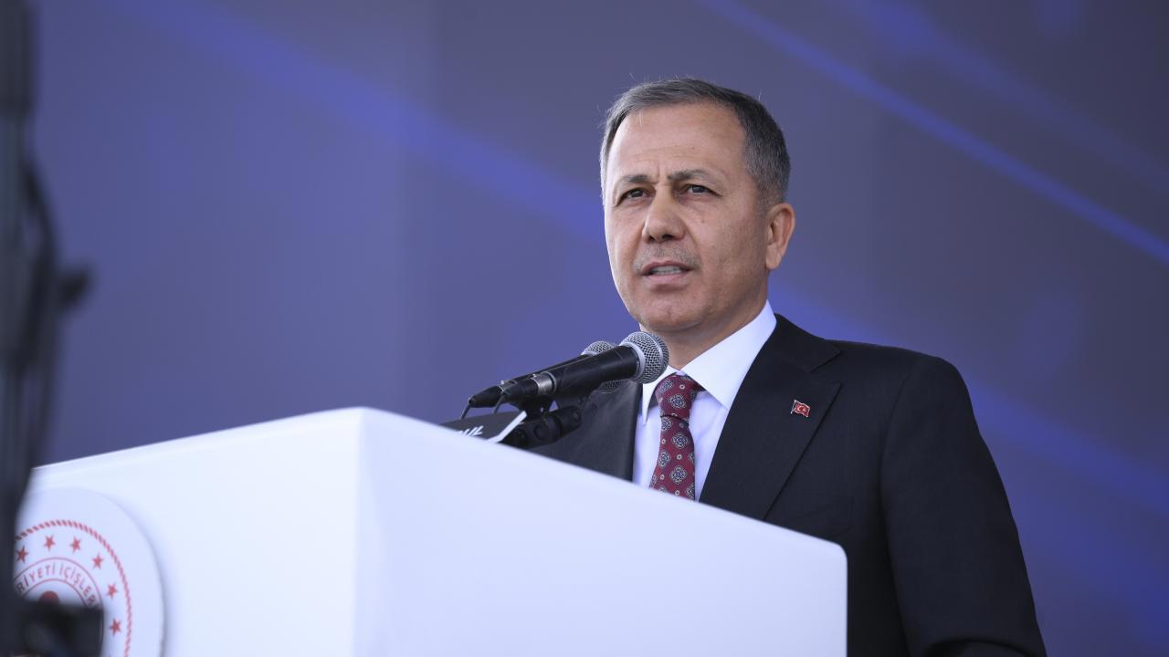 Bakan Yerlikaya: Suriyeli STK'larla Geri Dönüşler İçin Görüşmelere Başladı