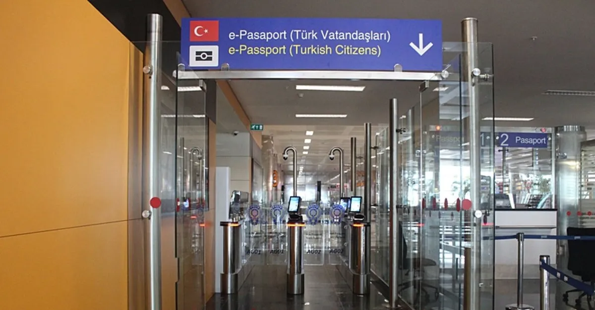 İzmir’de Yeni Sistemle Pasaport Kontrolü Artık 20 Saniyede Tamamlanıyor