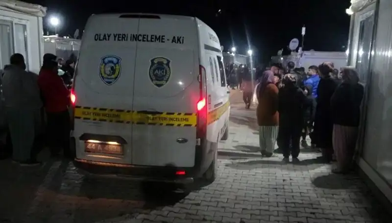 Silahlı Kavga: Husumetliler Arasında Kanlı Çatışma Ortalığı Salladı