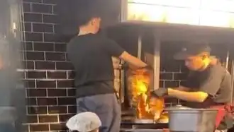 Pişmiş Tavuk Dönerde Çiğ Et Skandalı: Sağlık Bakanlığı İnceleme Başlattı