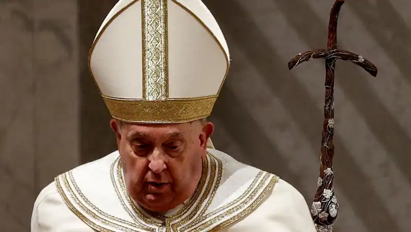 Vatikan'da Panik: Papa Francis Hastanede Yatmaya Devam Ediyor