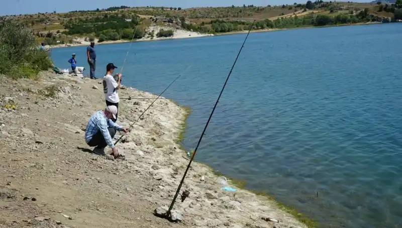 Kafesler Patladı, Barajda Heyecan Dolu Anlar Yaşandı!