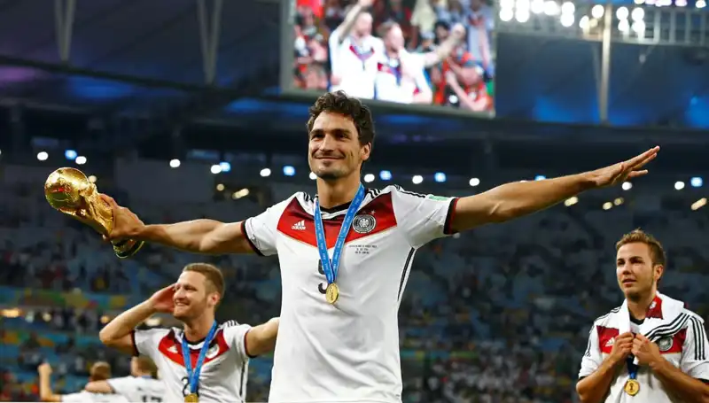 Hummels Futbolu Bırakıyor: Alman Yıldızın Emeklilik Kararı Duyuruldu