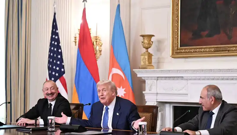 Aliyev'den Ermenistan'a Tarihi Anayasa Çağrısı: Zaman Kaybetmemeli