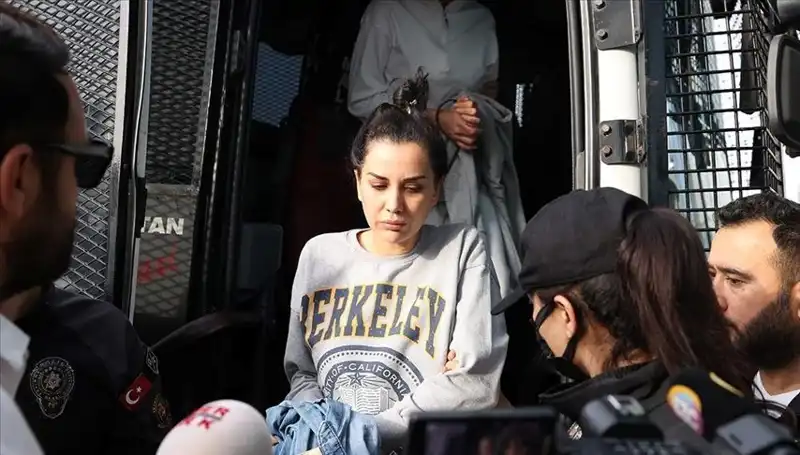 Dilan Polat’ın Instagram Hesabına Erişim Neden Engellendi?