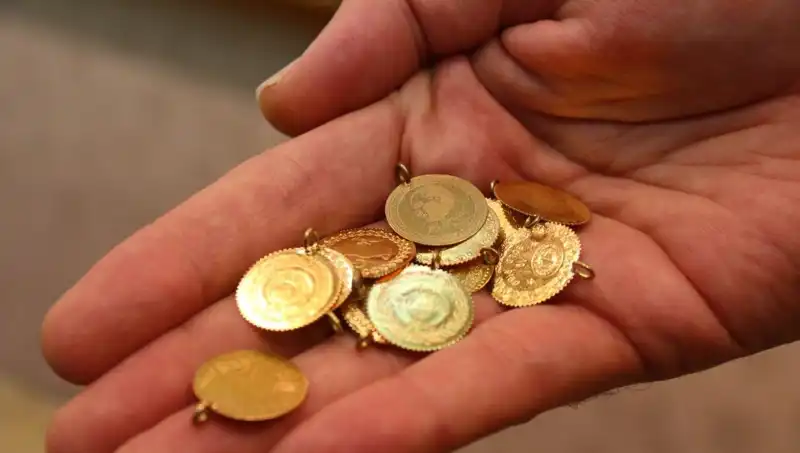 30 Nisan'da Canlı Altın Fiyatları: Güncel Değerler ve Yatırım Tavsiyeleri