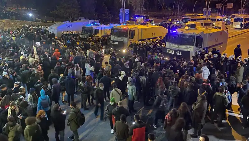İstanbul ve Ankara'da İmamoğlu Eylemi: Öğrenciler Haksızlıkları Protesto Etti