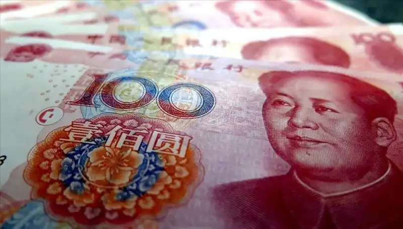 Yuan Değer Kaybediyor: Ekonomik Etkileri ve Gelecek Görünümü