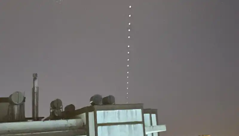 Adana'da Starlink Gökyüzünde Işık Şovuna Doyamayacaksınız!