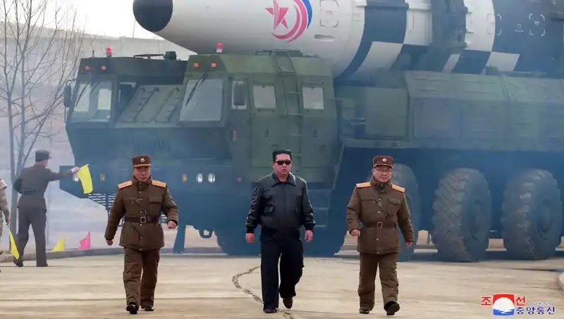 Kuzey Kore'nin Nükleer Silah Devleti Statüsüne Dikkat Çekici Savunması