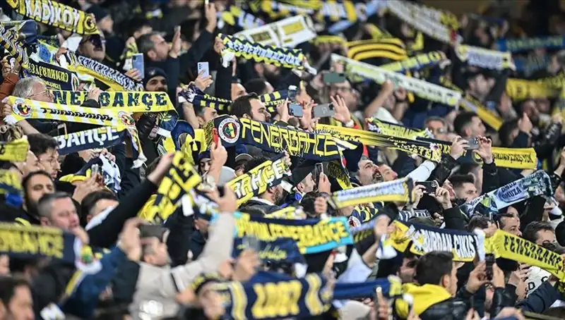 Fenerbahçe Kombine Bilet Fiyatları Açıklandı: Taraftarları Şaşırtan Değişiklikler!