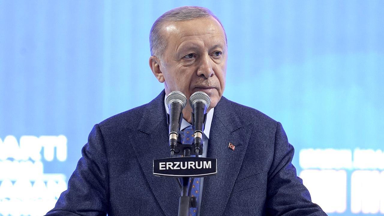 Cumhurbaşkanı Erdoğan: Türkiye bölgenin kilit ülkesi kimliğiyle öne çıkıyor