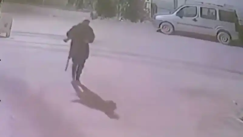 Mertcan Cinayetinde Şok Gelişme: Zanlı Tüfeğiyle Kameralara Yansıdı!