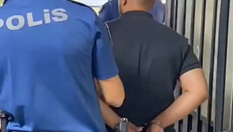 İzmir’de Polise Saldıran Zanlı Çökertildi: Tutuklandı!